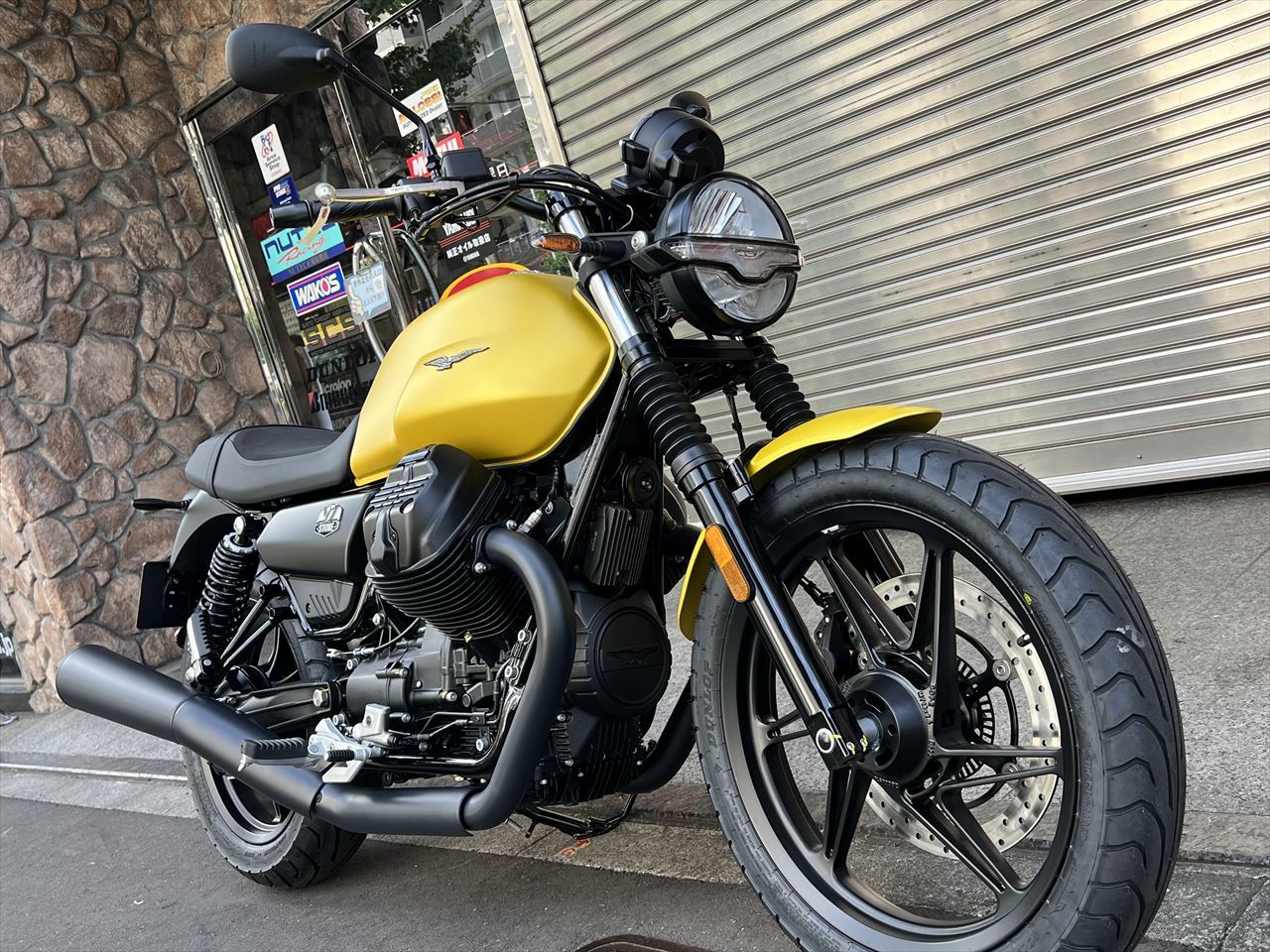 MOTO GUZZI V7 STONE 新色入荷しました！（モト・グッツィ