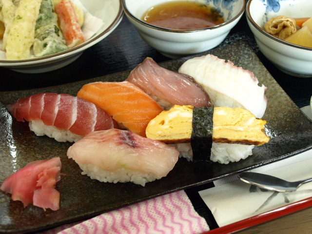 和食処 おふくろ亭（ご長寿定食）_d0153062_07305376.jpg