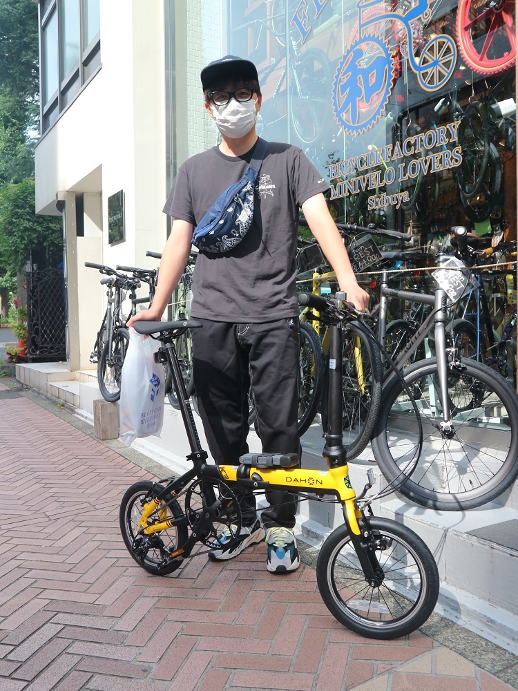 8月17日　渋谷　原宿　の自転車屋　FLAME bike前です_e0188759_18250009.jpg