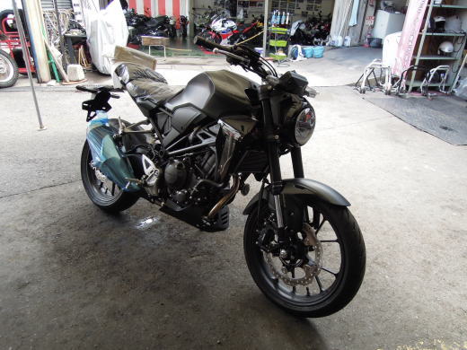 CB250R入荷ですよ？ですやん！_f0056935_12282816.jpg