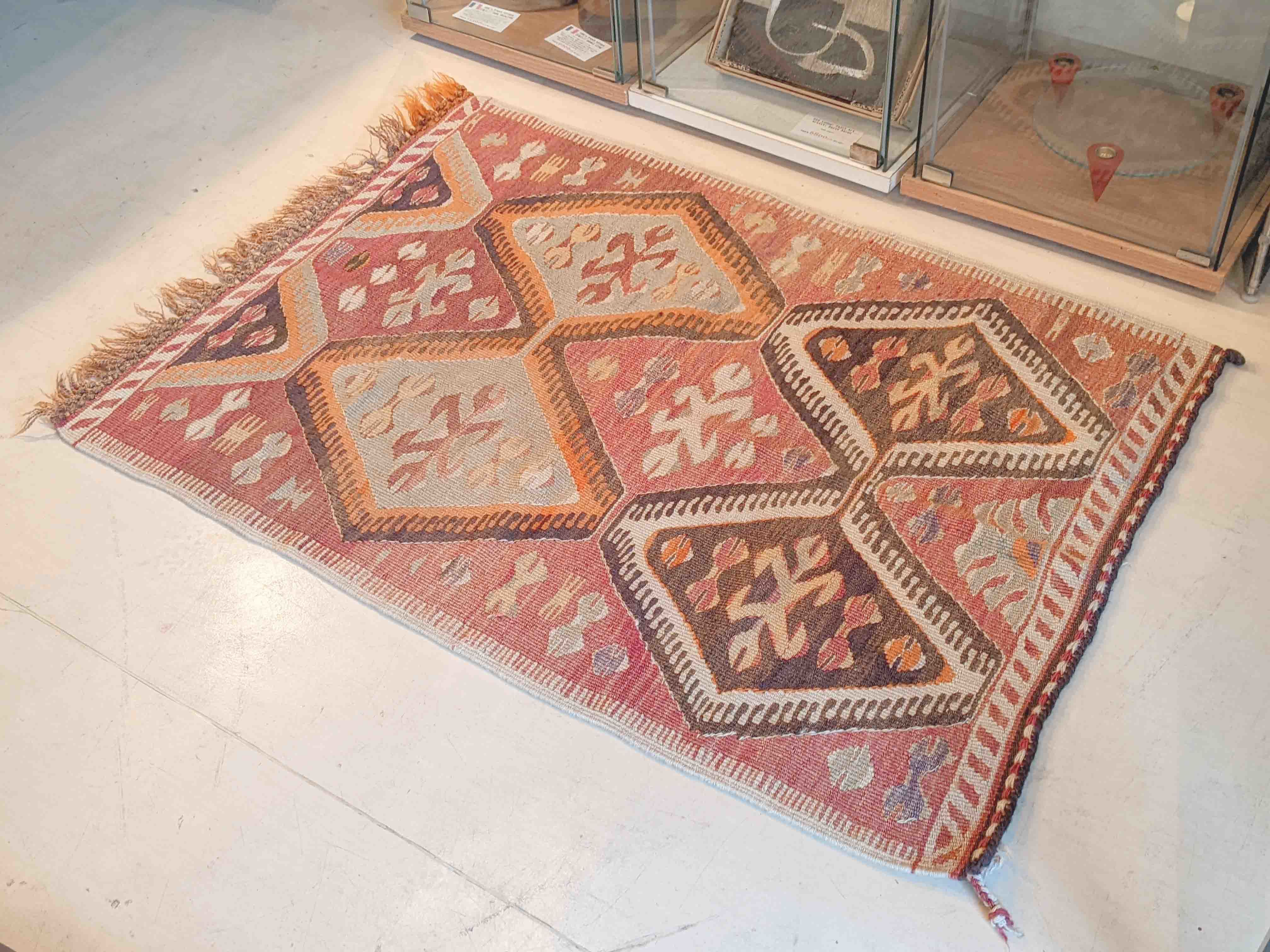 オールドジジム キリム