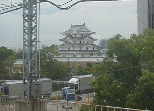●「城建てて 国の主の 名を遺す 家なし人は どこでも主」_d0053294_12295468.jpg