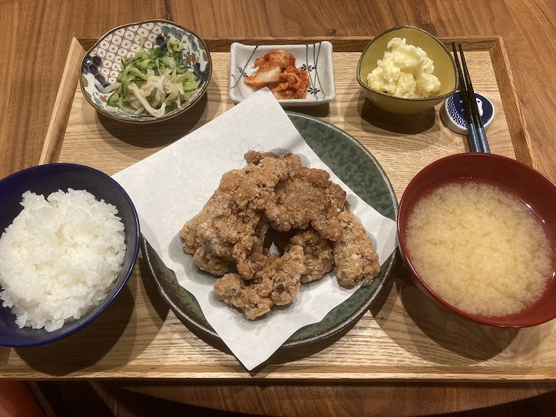 献立 豚肉の唐揚げ きゅうりと大根のサラダ キムチ ポテトサラダ 豆腐のお味噌汁 ワイン Kajuの 今日のお料理 簡単レシピ