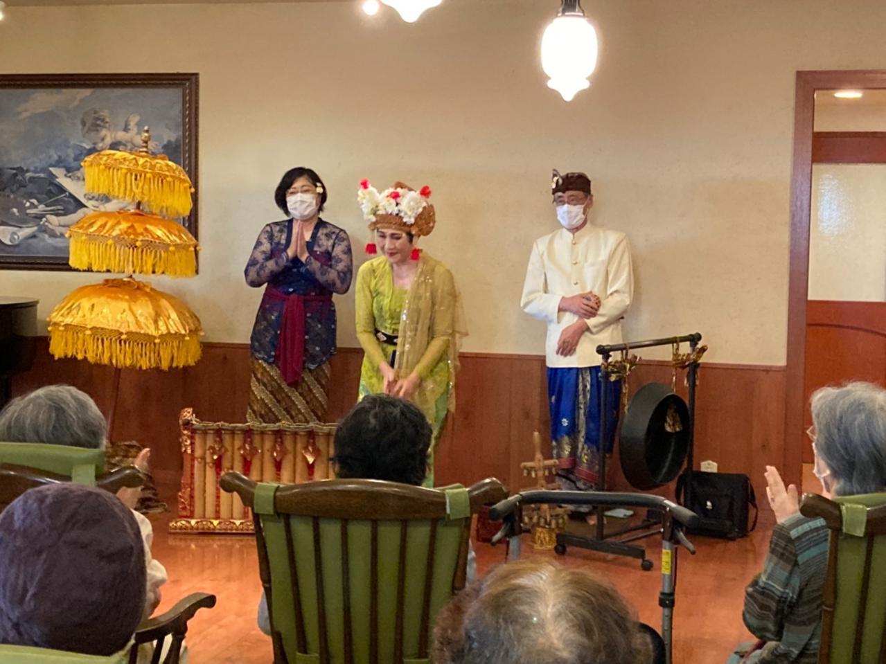 🌺アジアンな夏祭りに出演_e0017689_17502032.jpg