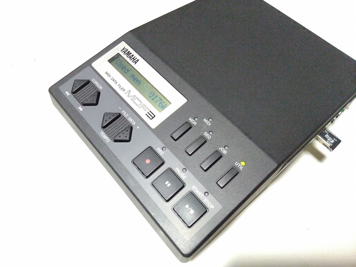 YAMAHA　データファイラー　MDF3　基本動作確認品　MIDIケーブル付属 Yamaha MDF3 MIDI Data Filer | zZounds