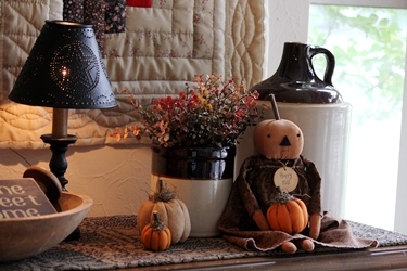 秋色のキルトとパンプキンドール、飾りました_f0161543_11093738.jpg