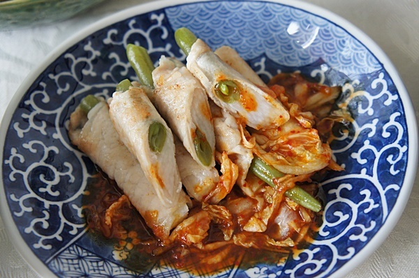 豚肉の野菜巻き　韓国風ソース_e0177271_12272520.jpg