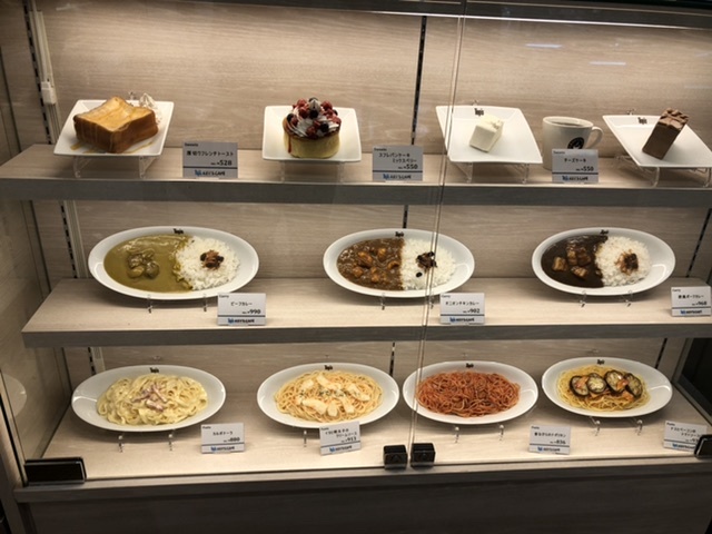 【トップス&キーズカフェでカレーとチーズケーキ】_b0009849_13173646.jpeg