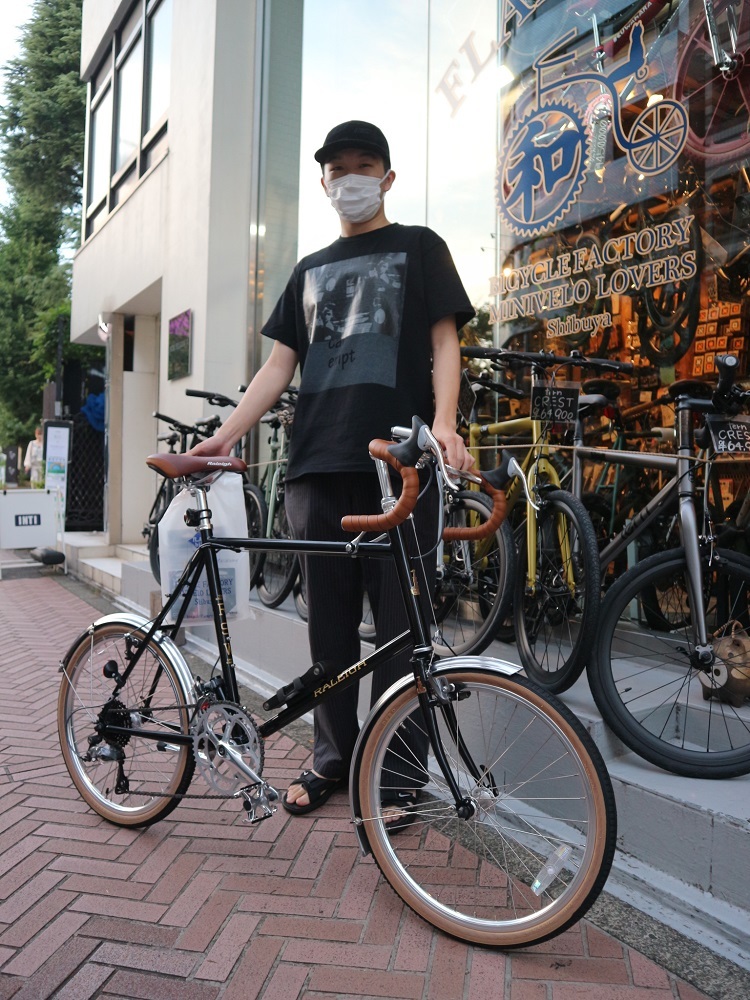 8月27日　渋谷　原宿　の自転車屋　FLAME bike前です_e0188759_17474686.jpg