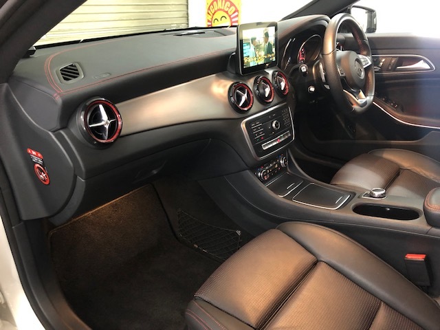 ★ベンツSL350ご成約ッ!久しぶりのCLA250・在庫ラインナップに登場ッ(^_^)★(白石店)_c0161601_14291137.jpg