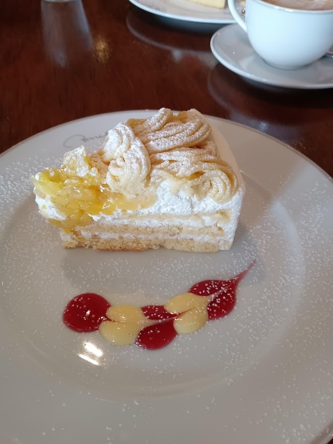 そろそろ復帰しまぁ~す。最初はイマちゃんとランチ♪_b0331802_20154327.jpg
