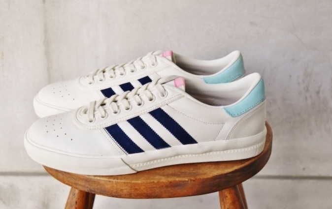 奥より出てキタ「お得★」 SALE!! adidas Europe Limited MODEL_d0152280_16050351.jpg