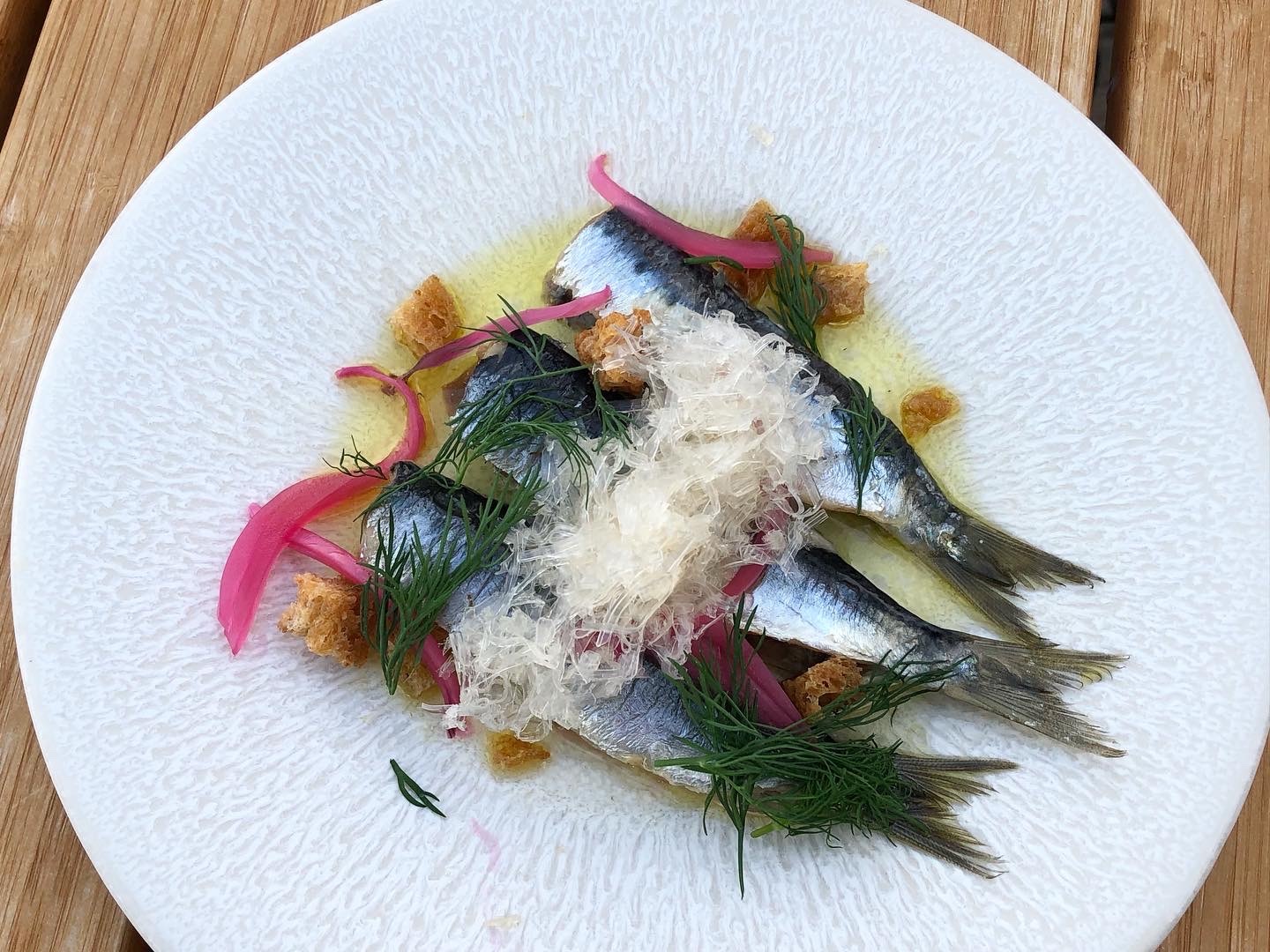 Les Hautes Mers ユー島きってのシックなホテル　レ・オート・メールでディナー_a0231632_19105935.jpeg