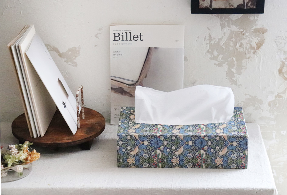 ハンドメイド　テッシュボックス　ウィリアムモリス William Morris ウィリアム・モリス ティッシュボックス いちご