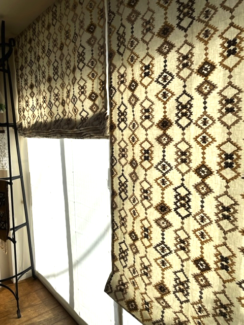 リビング窓に『ILIV・アイリブ』の生地で『プレーンシェード(ダブル)』を納めました by interior styling of bright_c0157866_19334331.jpg