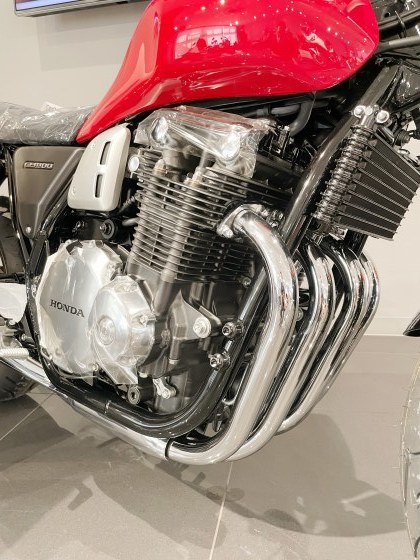 ホンダ「HAWK11」の実車を見てきました_e0045768_22102782.jpg