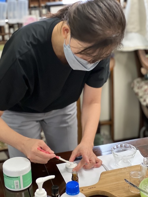 今日は防災の日なのでマロウズでもアロマで防災グッズを作成してみました〜_a0191183_22105044.jpeg