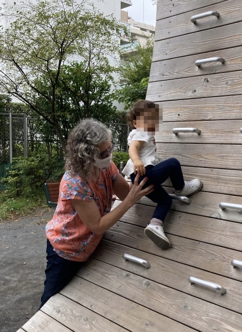 Grandmaの来日 初対面の孫ひめちゃま_d0348118_16453817.jpeg