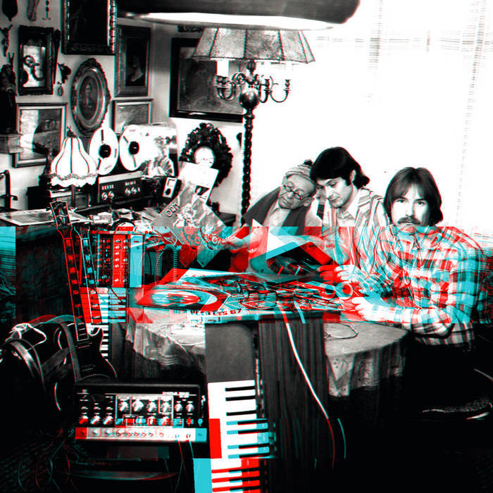 ORM『Tropic』(1983) 『Orm - Edits』(2017) 旧チェコスロバキアのバレリアックで素っとぼけたコズミック・ディスコと垢ぬけたRemix_c0002171_13194521.jpg