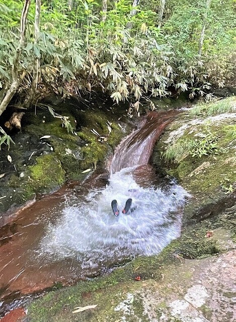 安達太良山　赤留川を遡行して中ノ沢川を沢下り（後編）　　　　　Stream Climbing at Nakanosawagawa in Mount Adatara, Bandai-Asahi NP_f0308721_14485459.jpg