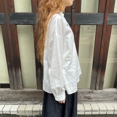 美品 アトリエドゥサボン リボン刺繍ワンピース 黒 後ろボタン フラワー 美品 アトリエドゥサボン リボン刺繍ワンピース 黒 後ろボタン