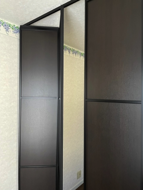 寝室の間仕切に『タチカワブラインド/プレイス スウィング』を納めました by interior styling of bright_c0157866_19032909.jpg