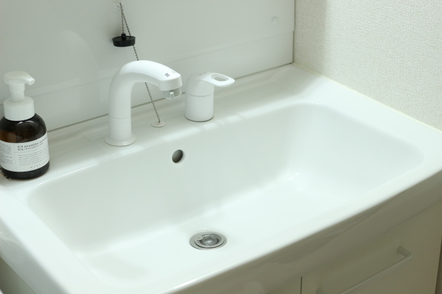 新居をきれいに保つための、水場のワックスコーティング☆_f0354014_17255229.jpg
