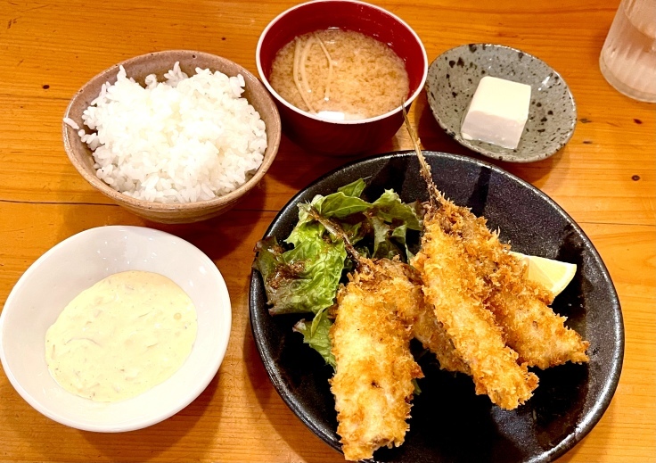 アジフライ定食 和田丸 渋谷 よく飲むオバチャン 本日のメニュー