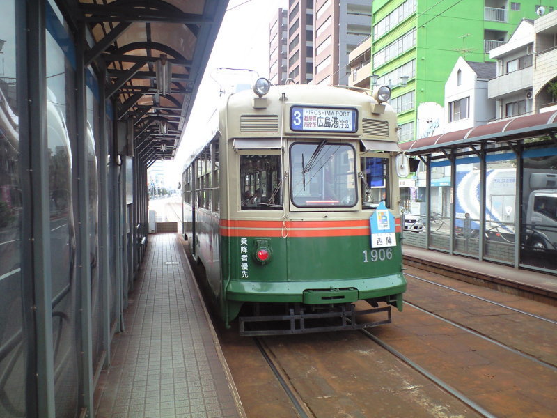 ブログテーマ「路面電車の日」_f0357923_18071118.jpg