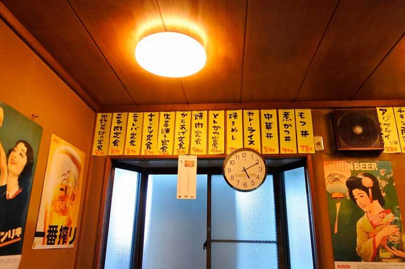 【(ニューオープン)甲府市「食堂 こばやし」・・・ボリューミーな定食屋!!看板に書かれてある日替わりコメント!!】_a0005436_20405594.jpg