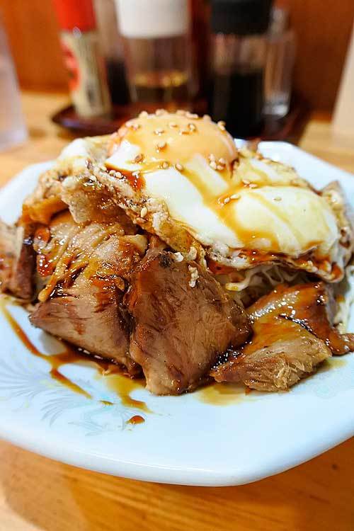 【(ニューオープン)甲府市「食堂 こばやし」・・・ボリューミーな定食屋!!看板に書かれてある日替わりコメント!!】_a0005436_20465644.jpg