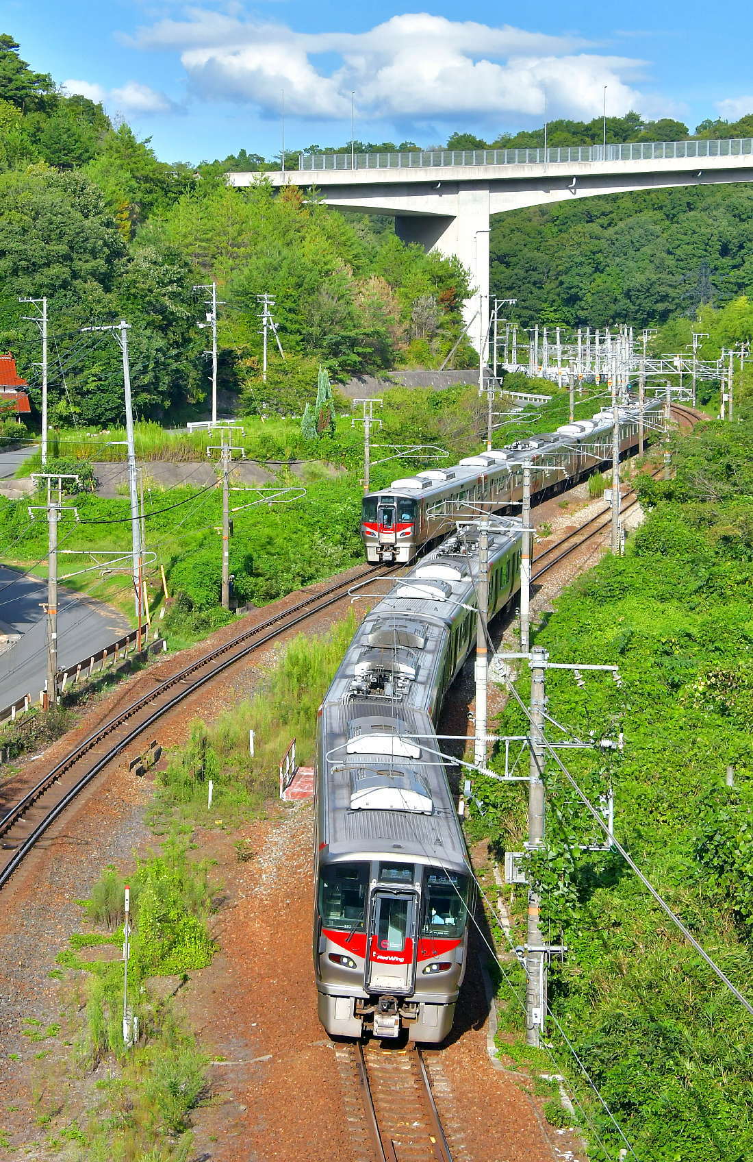 国鉄　レール　線路　本物 カーブ走行も折れない柔軟性 150メートルのレールを初めて鉄道で輸送