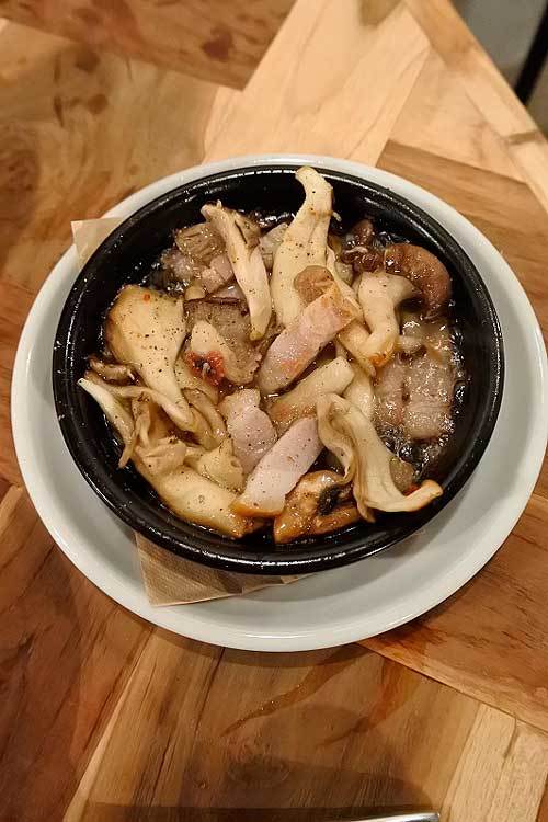 【(ニューオープン)韮崎市「Pizzeria SEI OTTO(セイオット)」・・・本格薪窯のイタリアンナポリピッツァが食せるお店!!】_a0005436_17023166.jpg