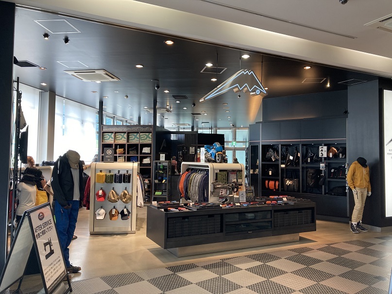 KUSHITANI PERFORMANCE STORE 清水へ_a0299684_19434538.jpg