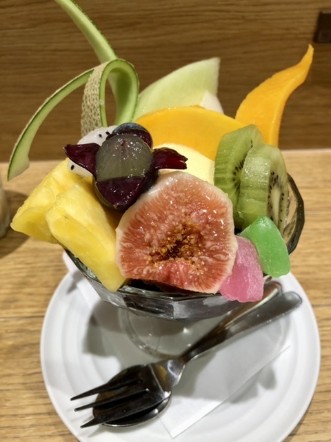 【おやつは果実園のあんみつ】_b0009849_07410188.jpeg