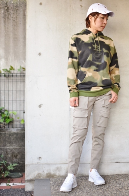 adidas Europe Limited MODEL CAMO PULL PARKA_d0152280_04203488.jpg