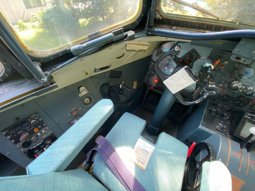 YS-11 コックピットフロントガラス YS-11 実機コクピット見学 @JAXA調布宇宙航空センター : Project