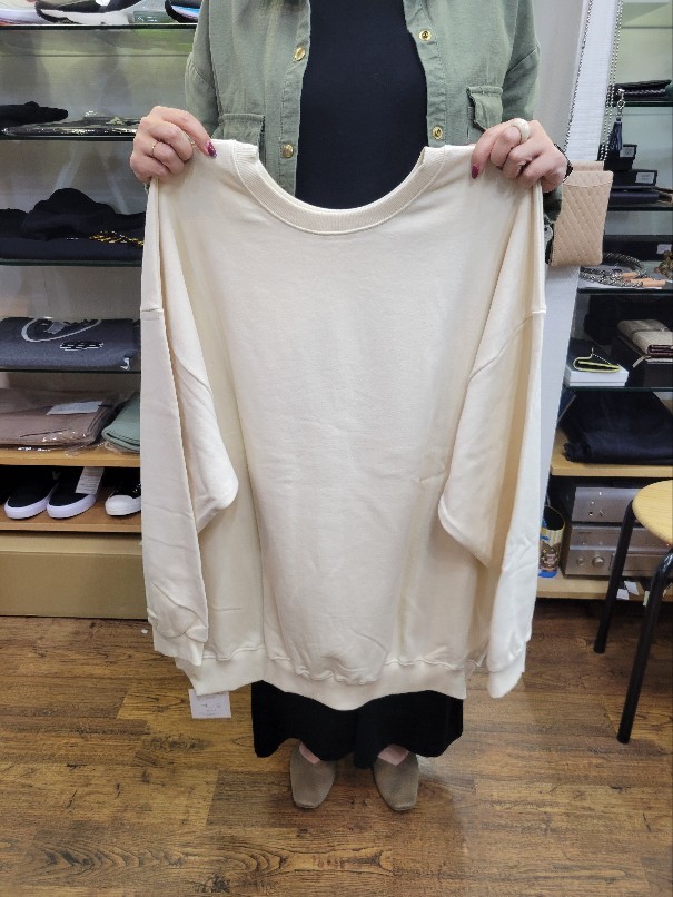 CHIGNON シニヨン CHIGNON アーチロゴスウェット 8222-250KK