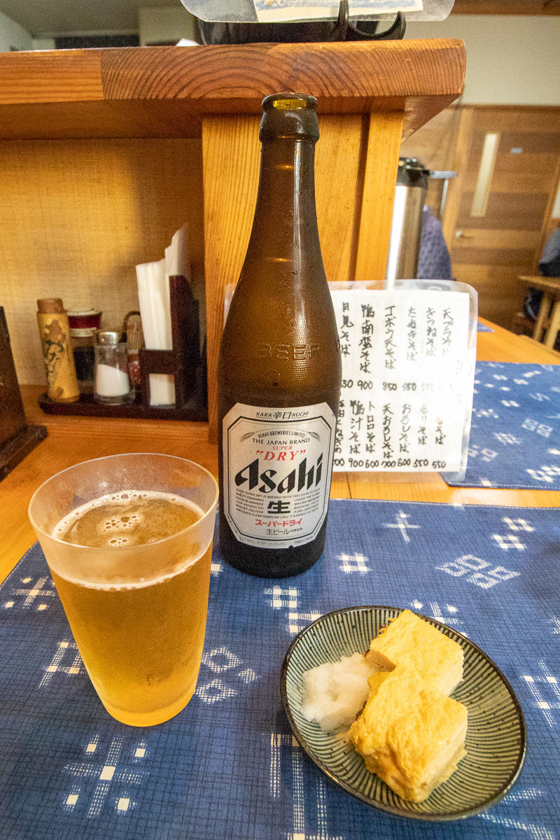 蕎麦 唯で、ビールとざるそば_a0077663_14073892.jpg