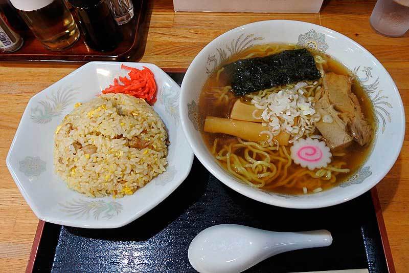 【(山梨グルメ)山梨ラーメン屋巡り- 食堂 こばやし -(甲府市) 】_a0005436_15141216.jpg