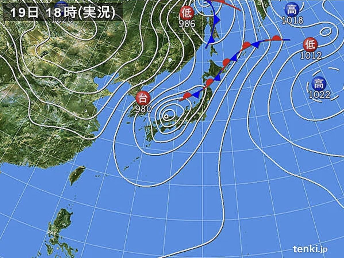 台風はまだまだ遠くに_c0025115_21142057.jpg