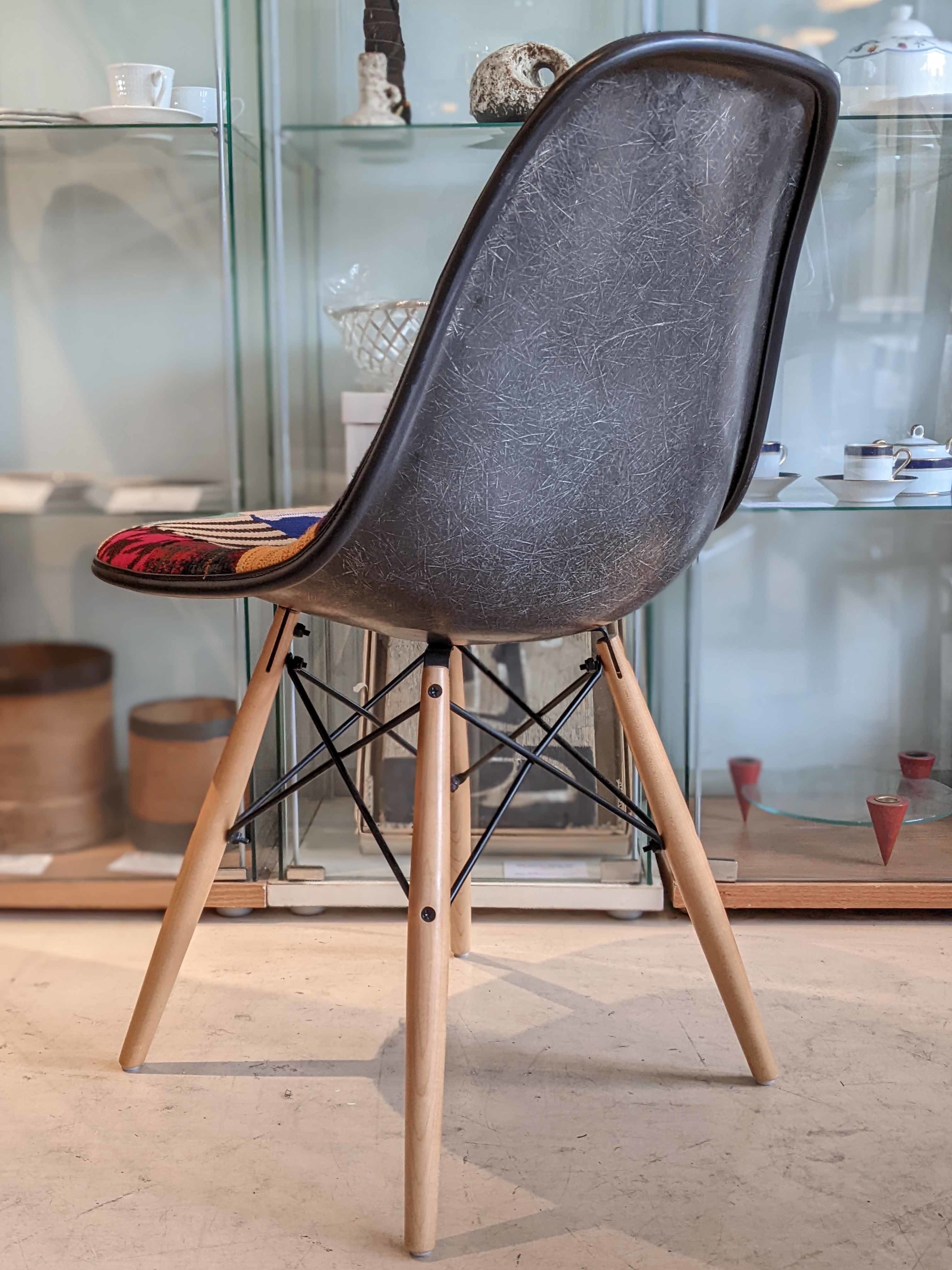 Eames Knit Side Chair イームズ　ニットサイドチェア