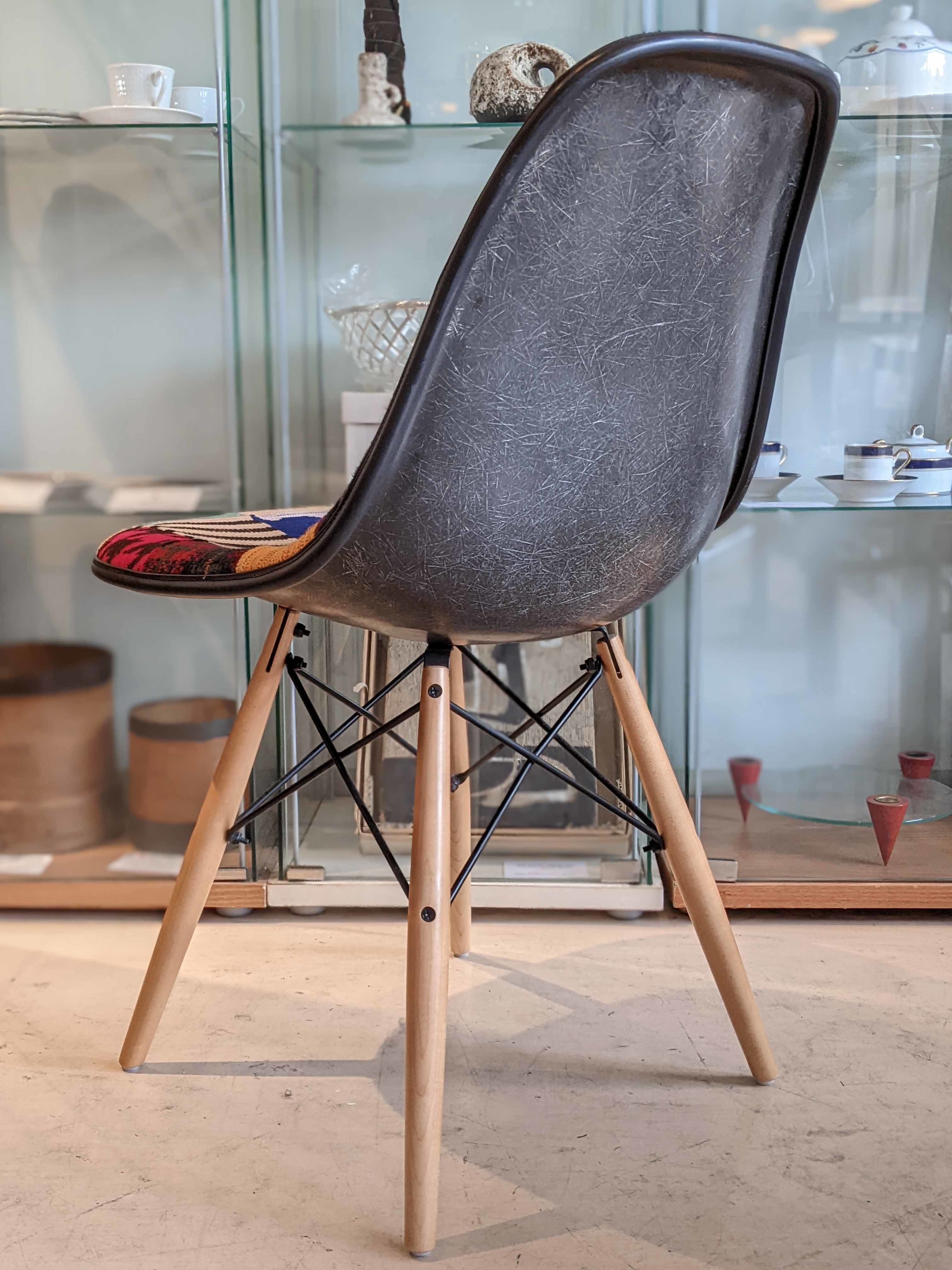 Eames×desertic】Knit Side Chair/ニット サイドチェア が入荷 Eames×desertic】Knit Side Chair/ニット サイドチェア が入荷