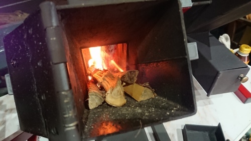 ロケットストーブのパワーはロケットの如く！？_d0198793_09564286.jpg