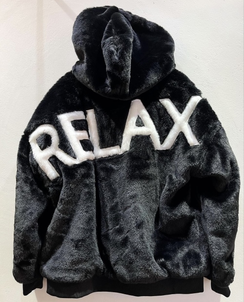 そろそろ羽織物が活躍する時期です☆「1PIU1UGUALE3 RELAX」ファーロゴパーカー入荷です。_c0204280_16140411.jpg