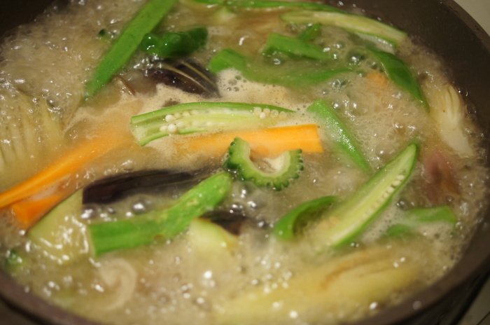 ■簡単5分!!菜園料理【収穫野菜色々の揚げ浸し】生ポン酢や玉葱ドレッシングで簡単5分で旨い!!_b0033423_22082414.jpg