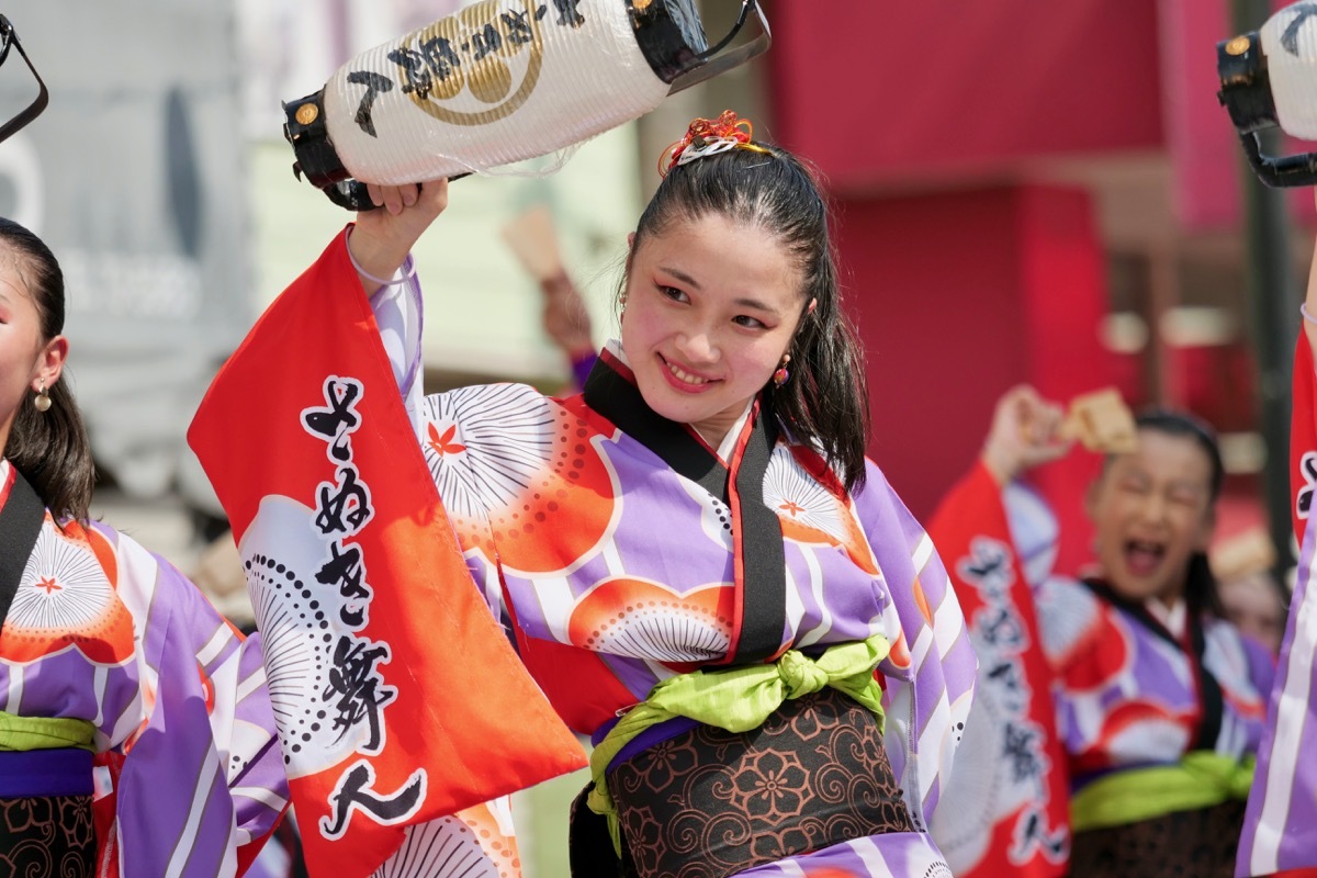 見事な創造力 よさこい 鳴子