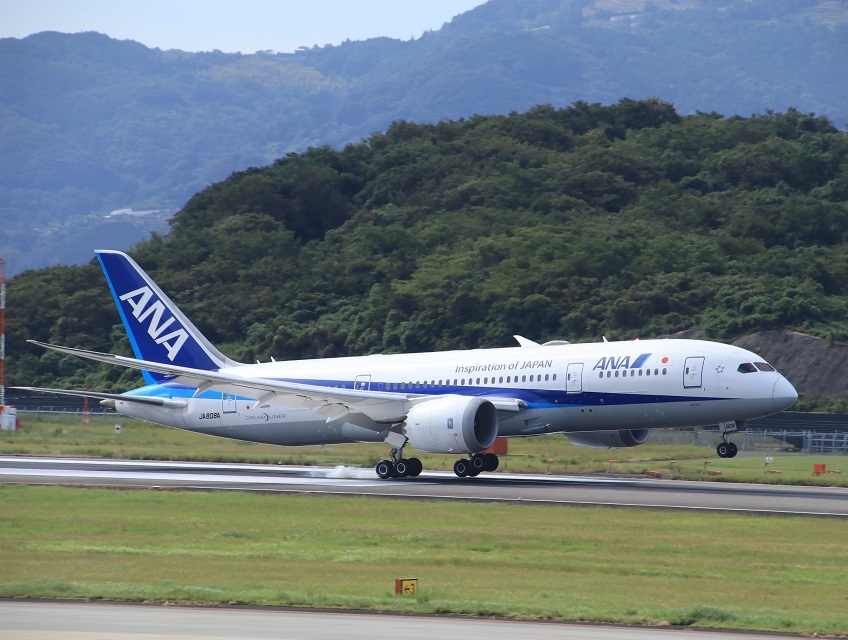 ANA ボーイング787ー8型 JA808A 長崎空港にて。 : 人生