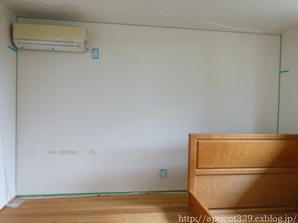 DIYで寝室の模様替え　壁のペンキ塗り　AFTER_c0293787_15361605.jpg