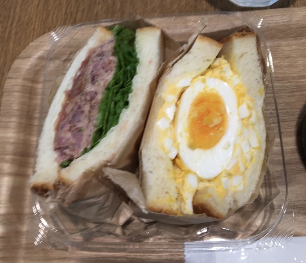 アトレ川崎　イーエーグランでサンドイッチのランチ_b0417696_23450369.jpeg